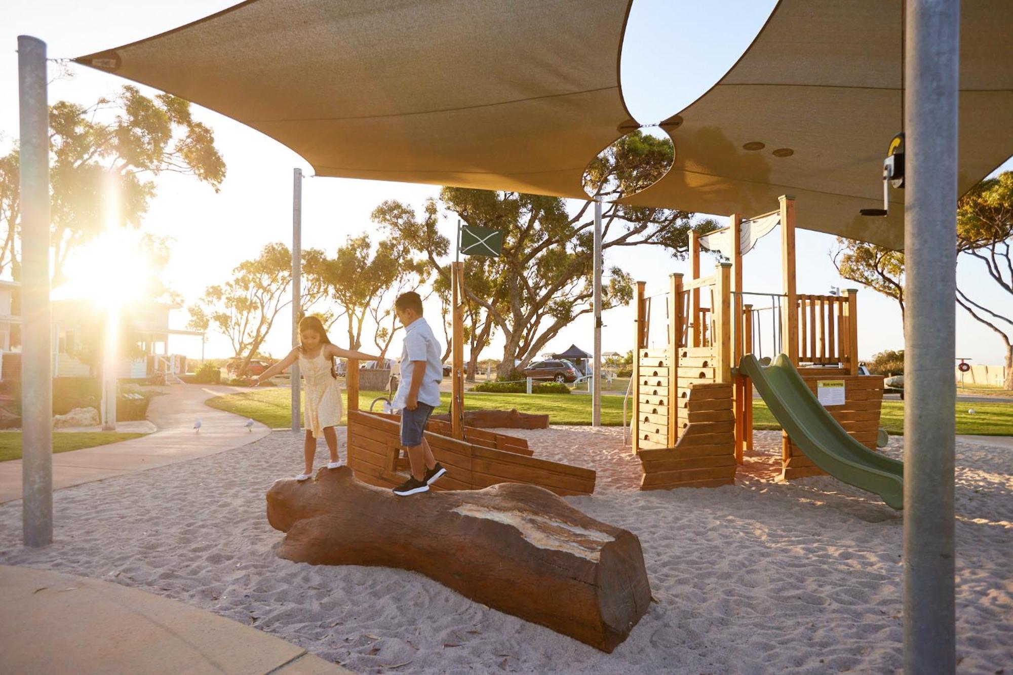 Rac Cervantes Holiday Park Bagian luar foto